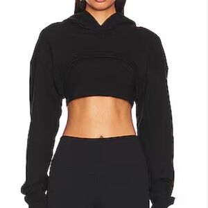 ALO - Cropped Shrug it Off Hoodie (Black)
